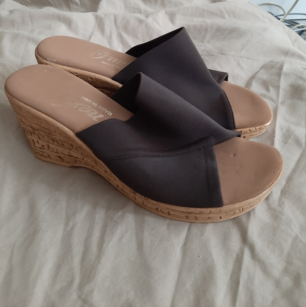 Onex Christina Open Toed Slip On 8 (fits 7/7.5)